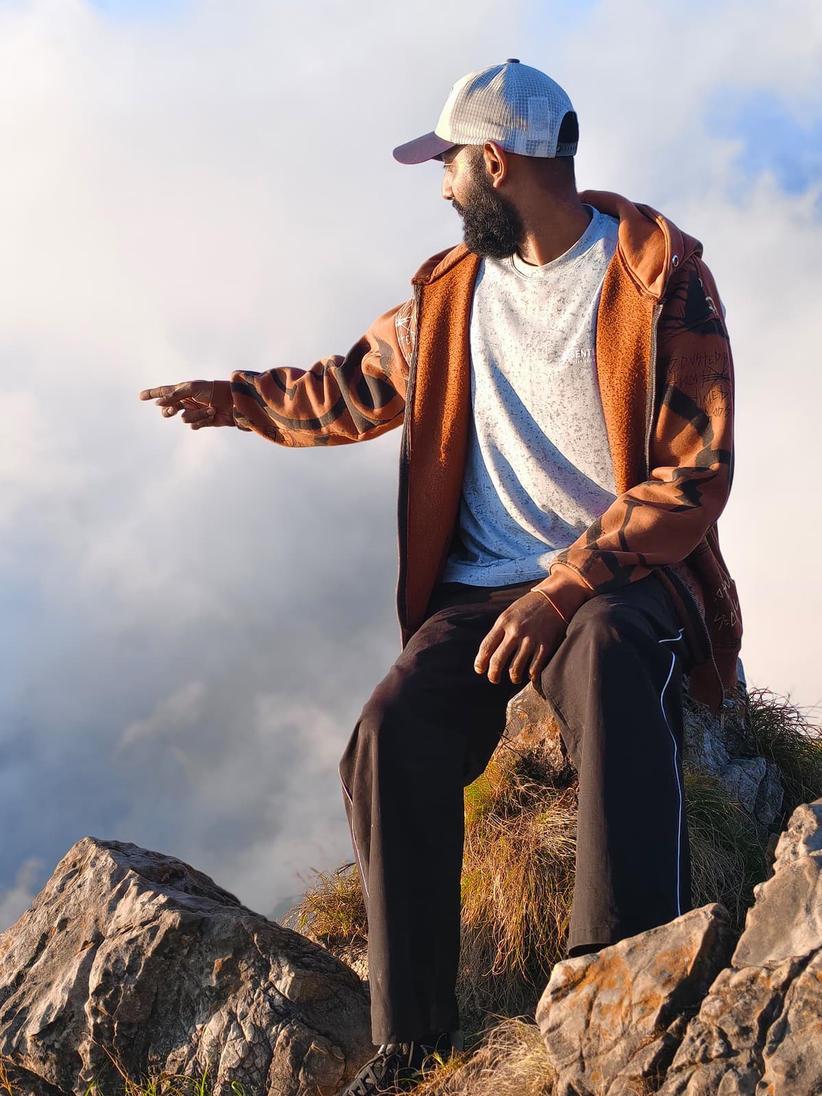 What's included in the Tiffin Top Hike experience